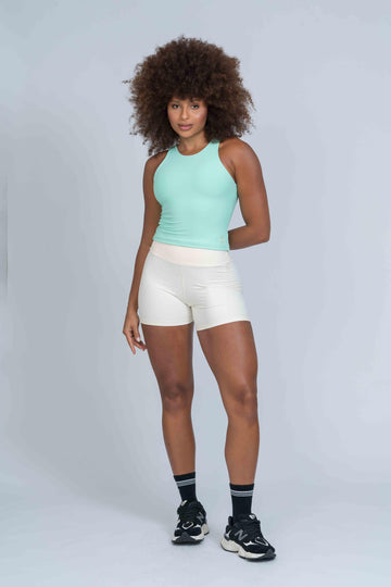 Short Fitness Move Off White empina bumbum