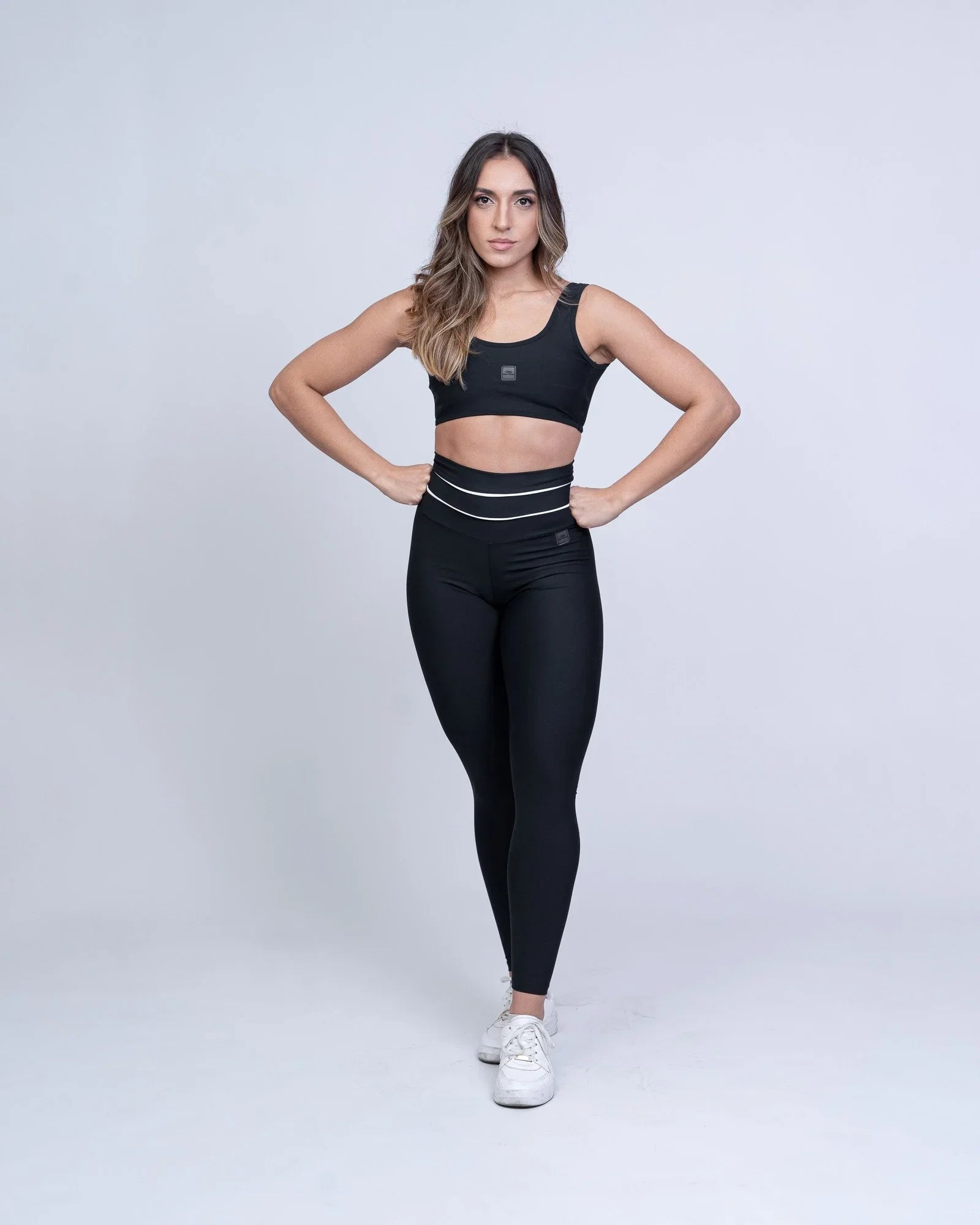 Calça Legging fitness Corrida Preta compressão e Vivo Off S/empina bumbum