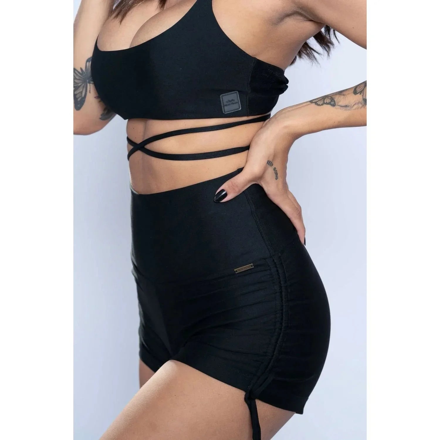 Short Fitness Smile Super Black sem Empina Bumbum