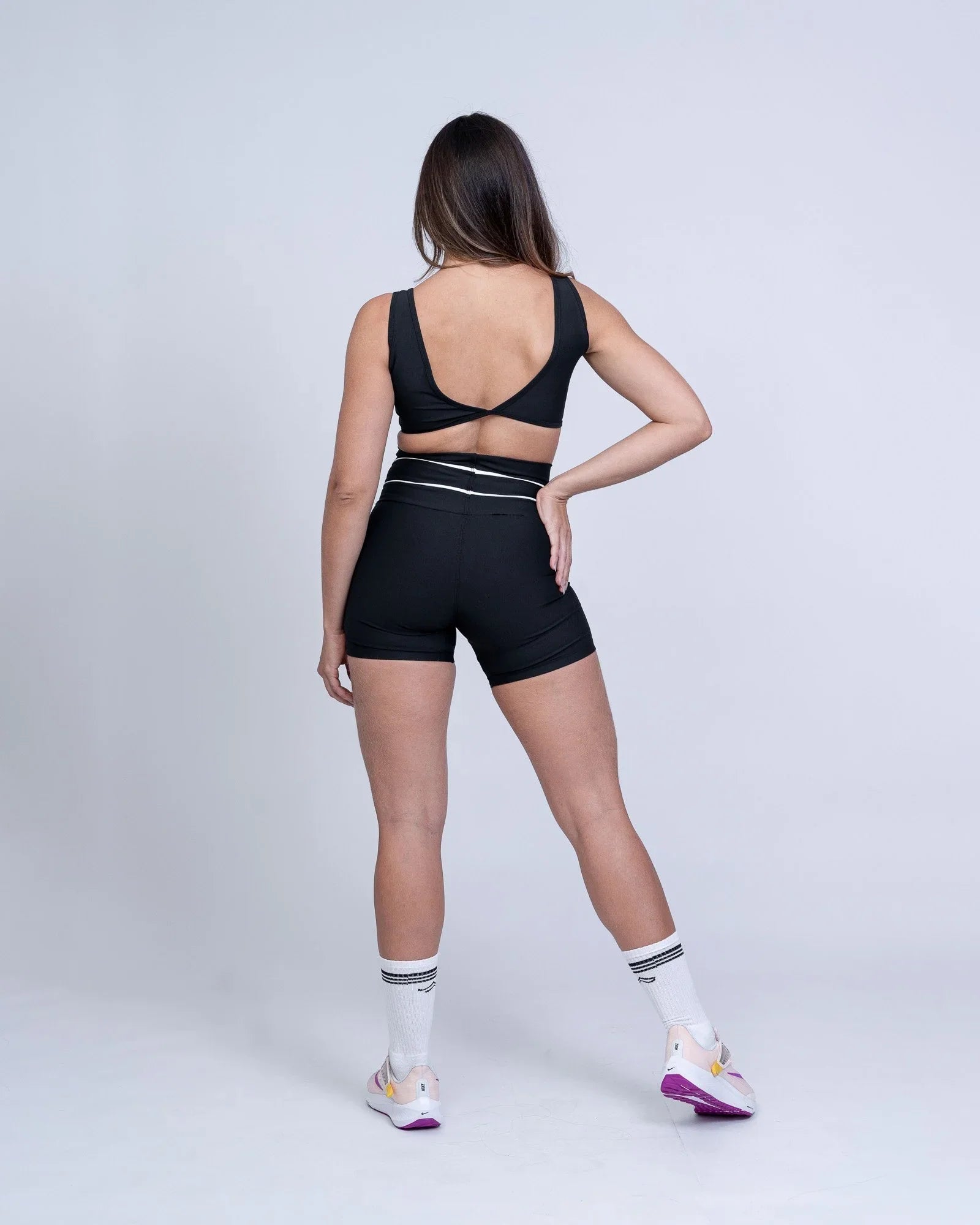 Short fitness Corrida Preto compressão e Vivo Off