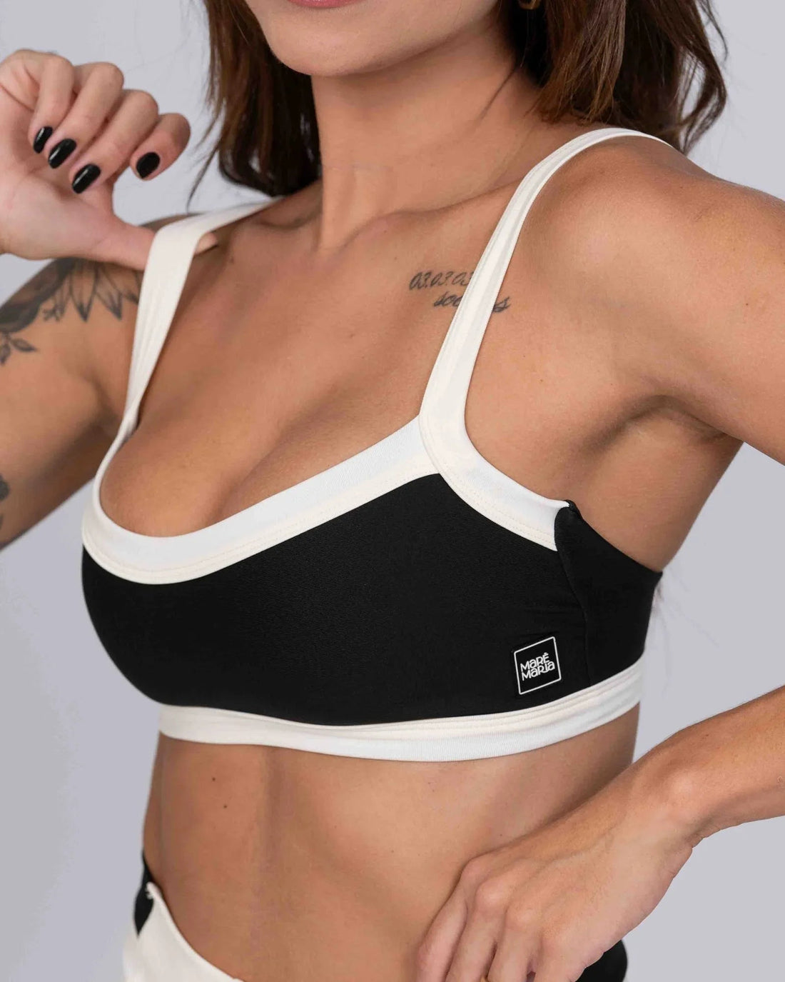 Top Fitness Flow Duo Super Black com Off White