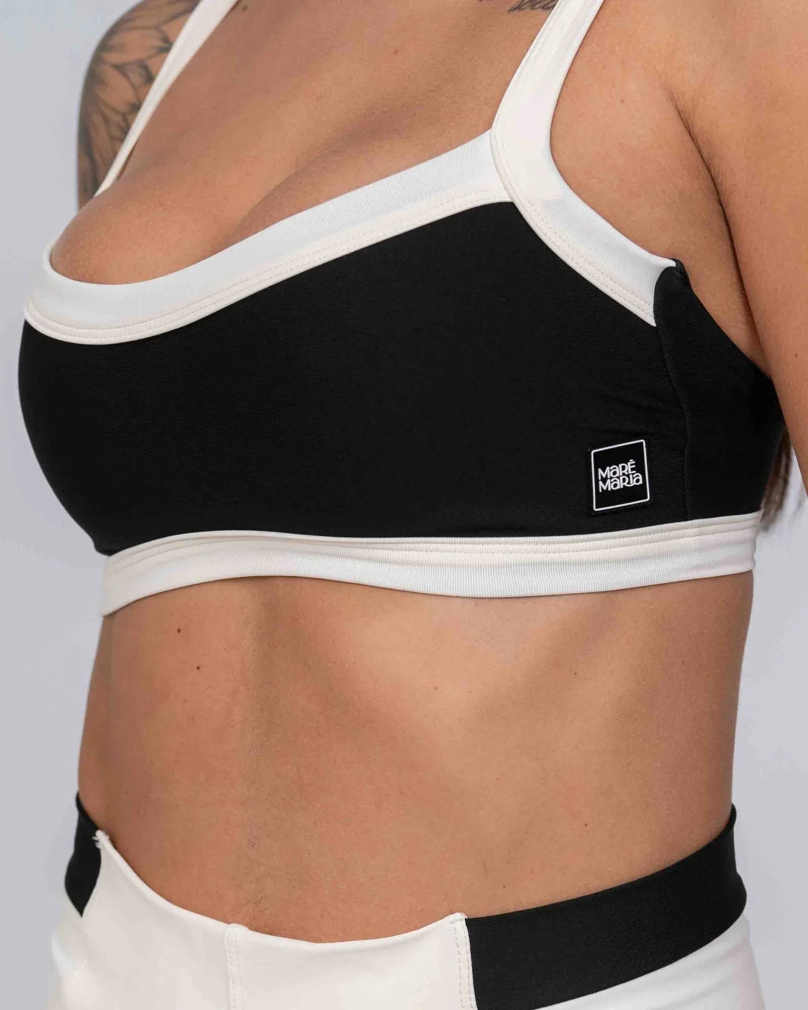 Top Fitness Flow Duo Super Black com Off White