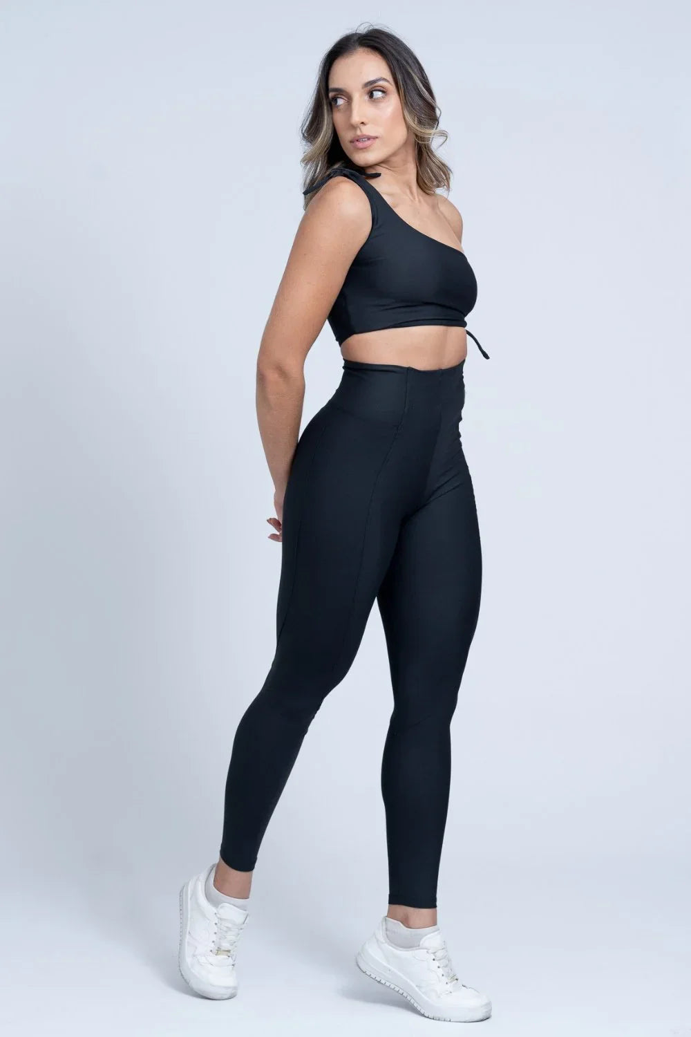 Calça Legging fitness Classic Preta com compressão e sem empina bumbum