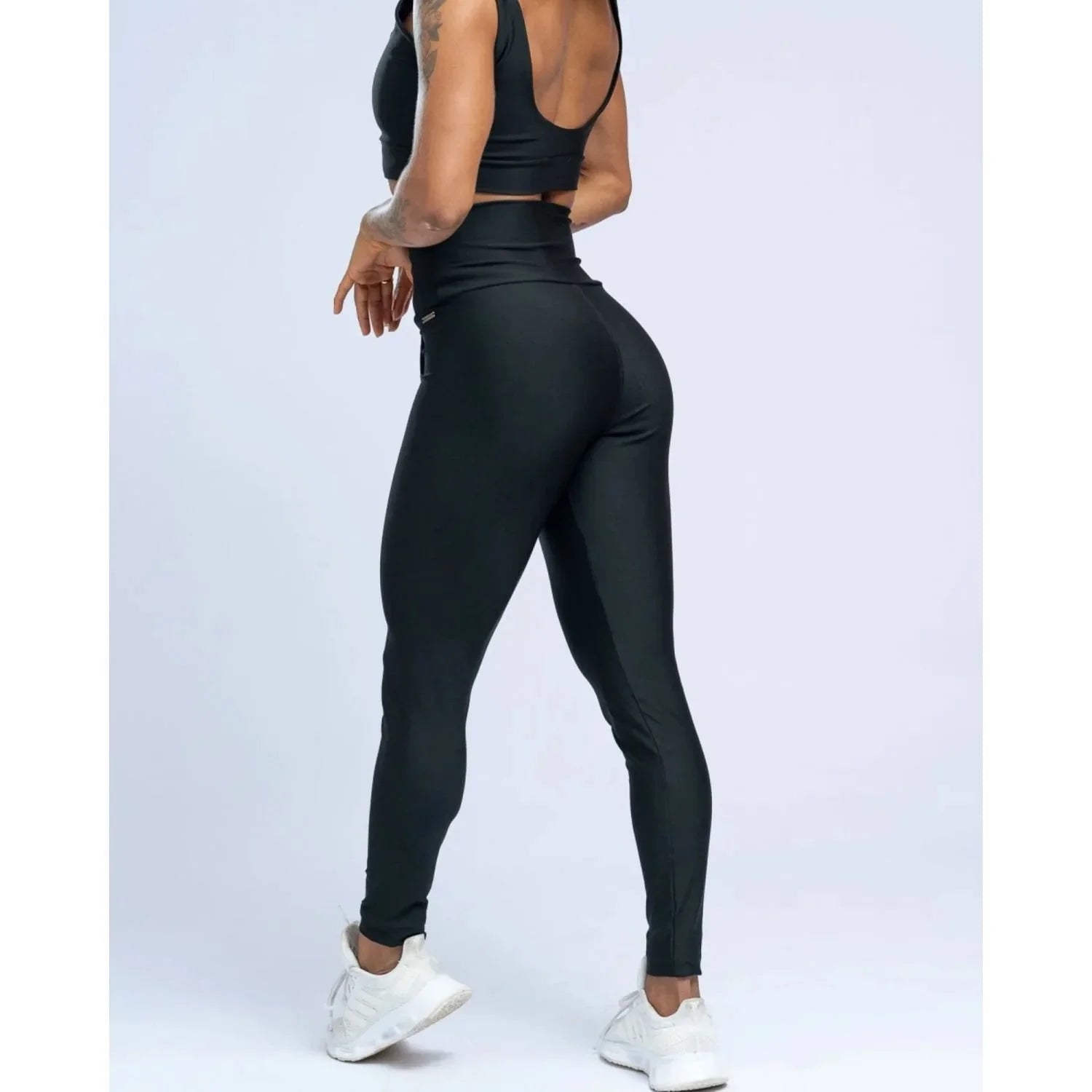 Calça Legging Fitness Slim super Black Sem empina bumbum