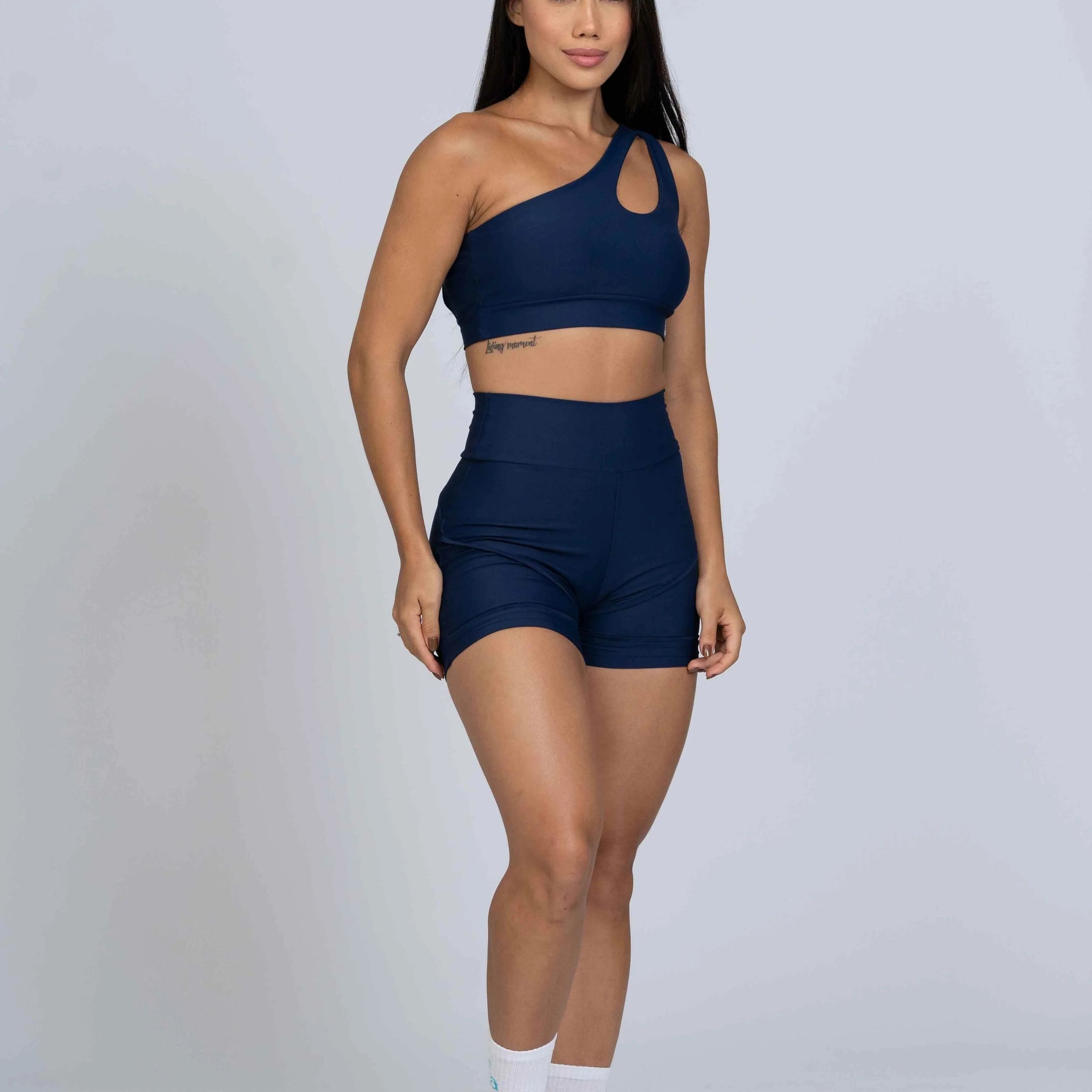 Short Fitness Curve Azul Marinho sem empina bumbum