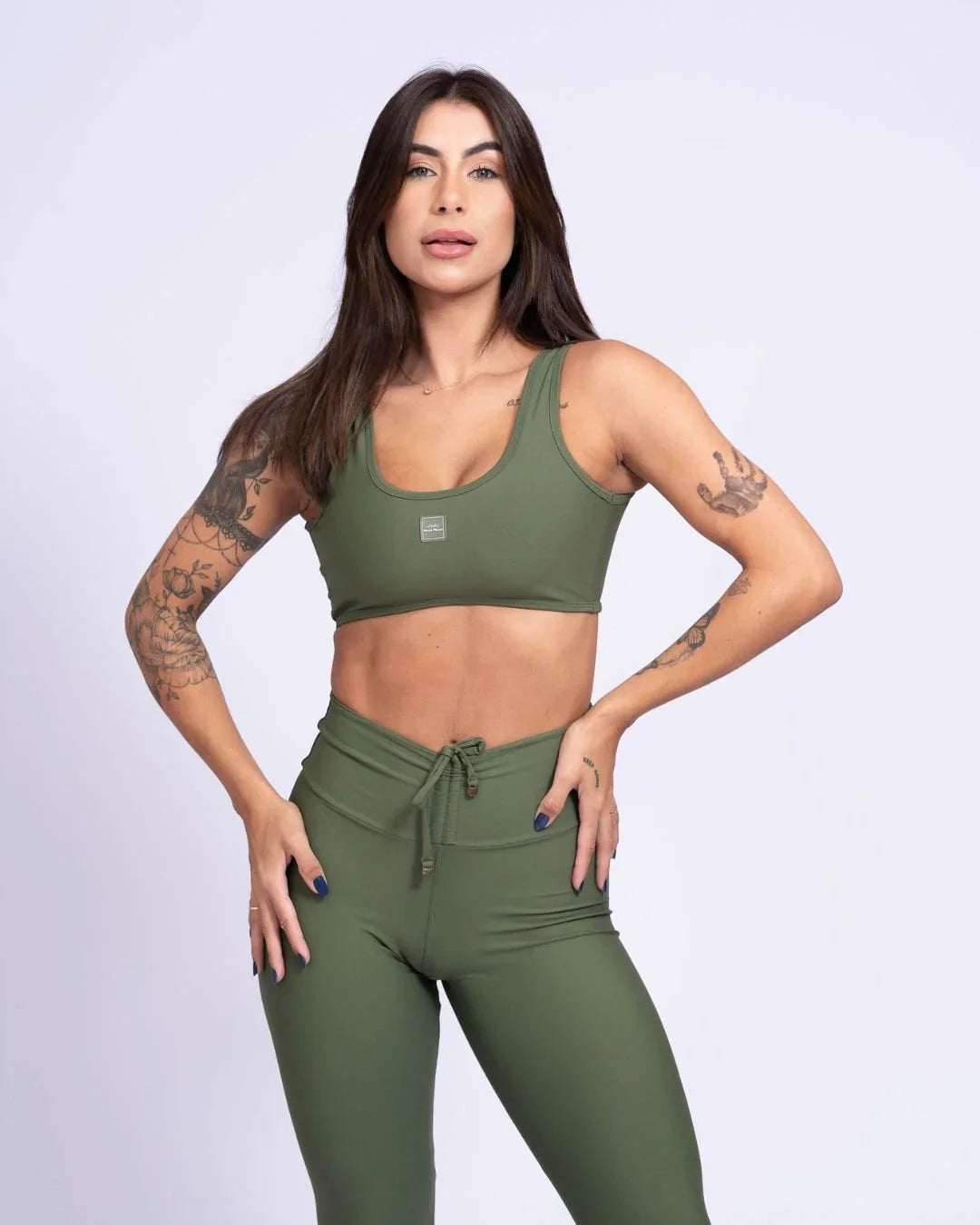 Top Fitness Basic Verde Militar com compressão