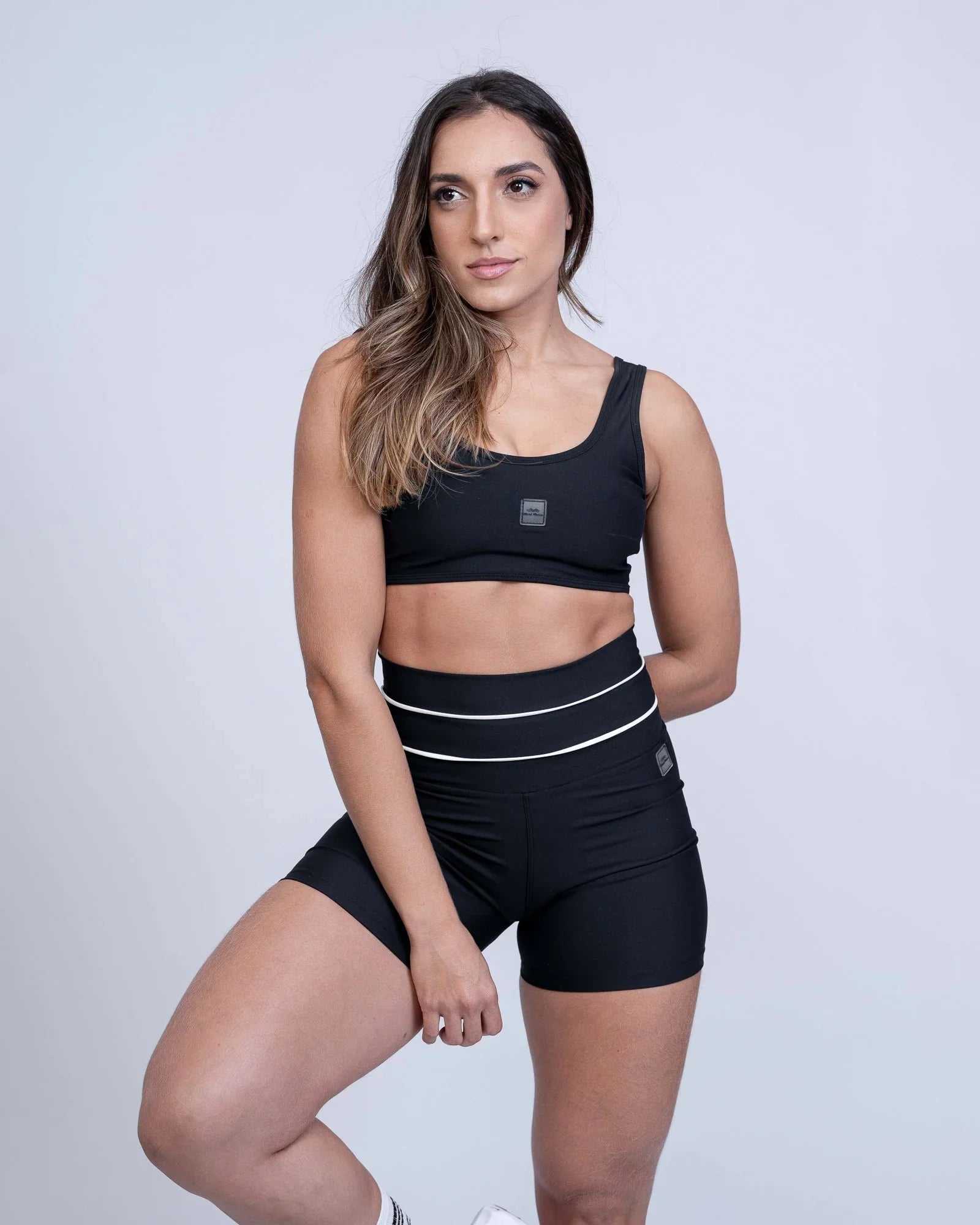 Top Fitness Basic Preto com compressão